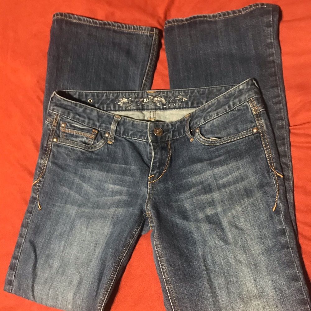 Express boot cut low rise 8R